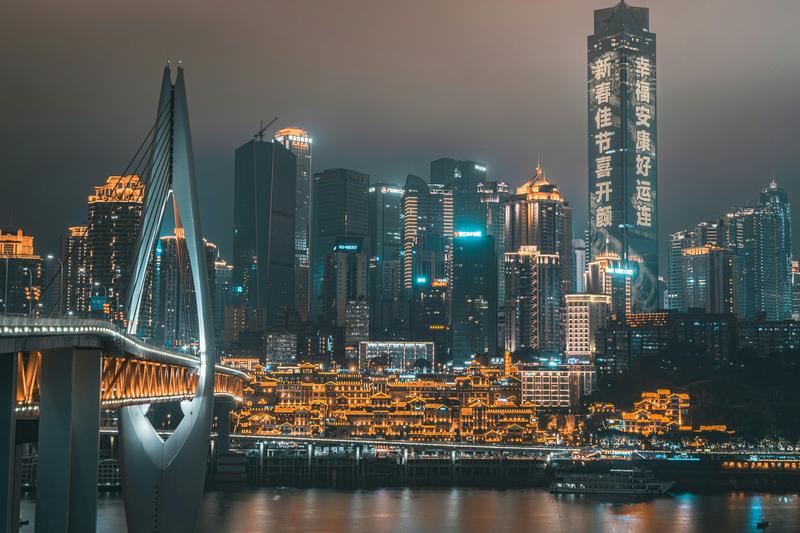 Chongqing English tour guide hot pot and Yangtze River cruise