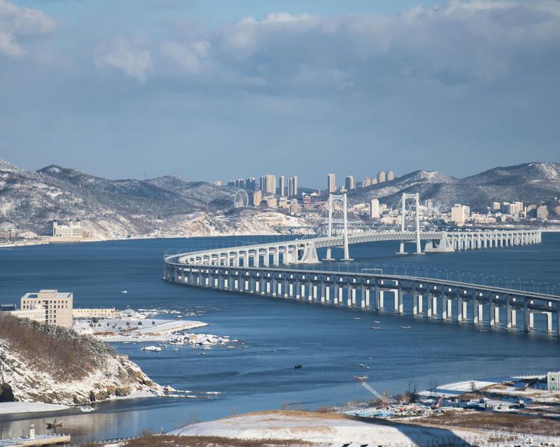 Dalian English private guide coastal city and seafood tour
