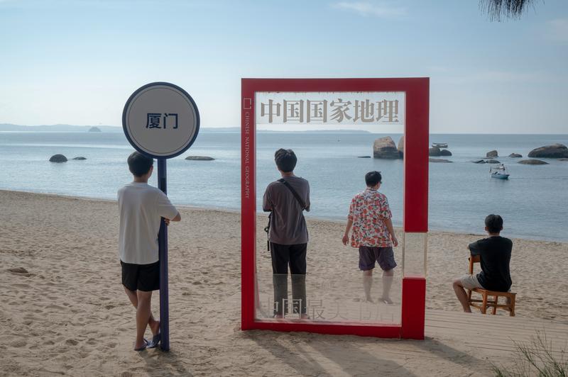 Xiamen English private guide Gulangyu Island and coastal scenery